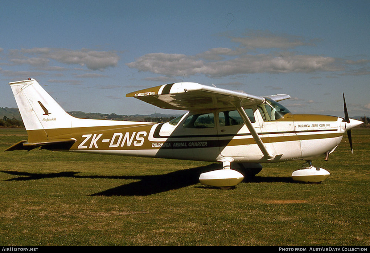 Aircraft Photo of ZK-DNS | Cessna 172M Skyhawk | Tauranga Aerial Charter | AirHistory.net #634393