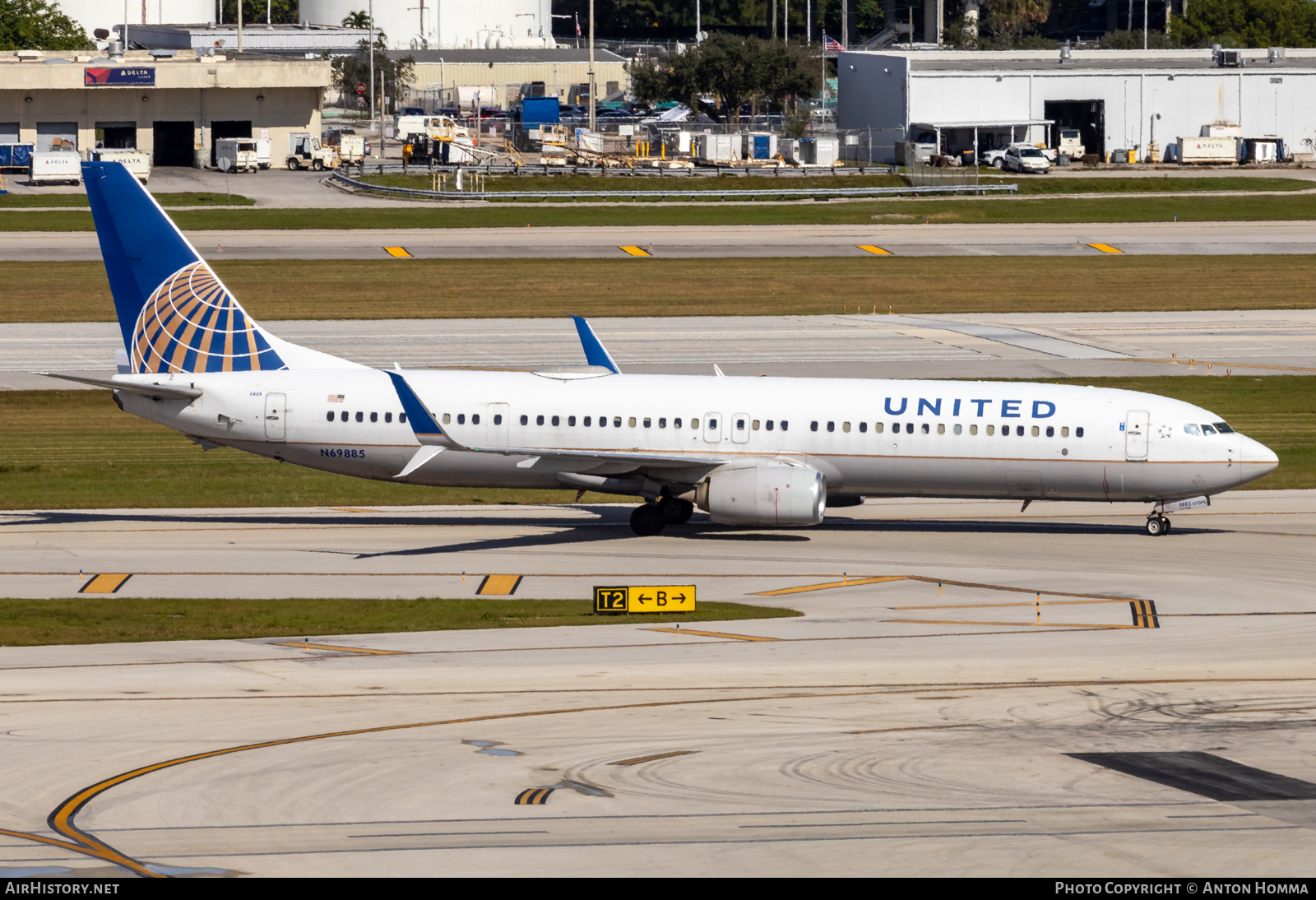 Aircraft Photo of N69885 | Boeing 737-924/ER | United Airlines | AirHistory.net #634416