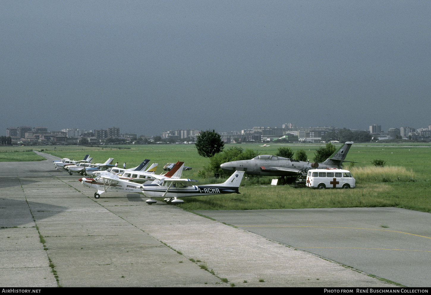 Airport photo of Milan - Bresso (LIMB) in Italy | AirHistory.net #634524