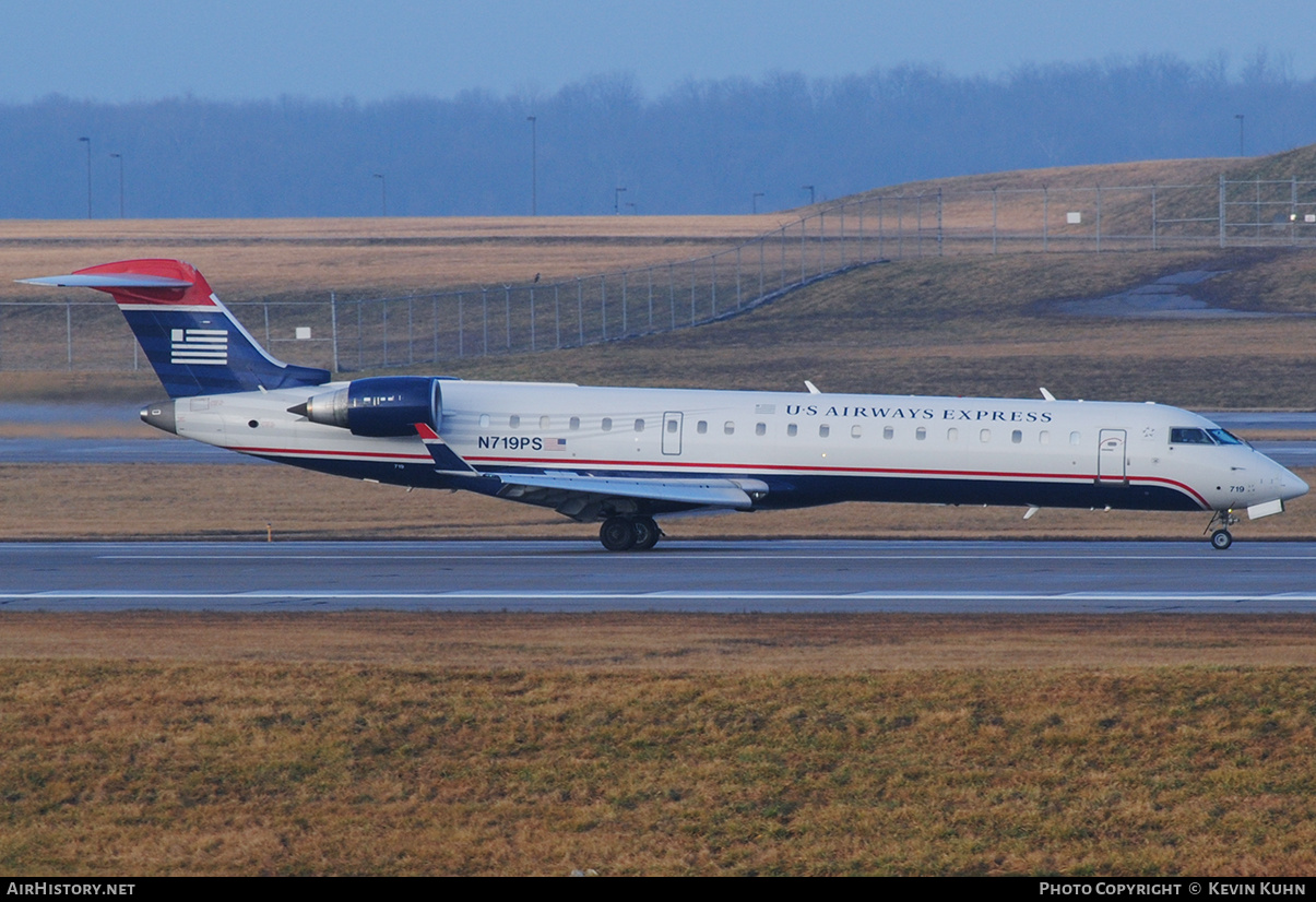 Aircraft Photo of N719PS | Bombardier CRJ-701ER (CL-600-2C10) | US Airways Express | AirHistory.net #634629