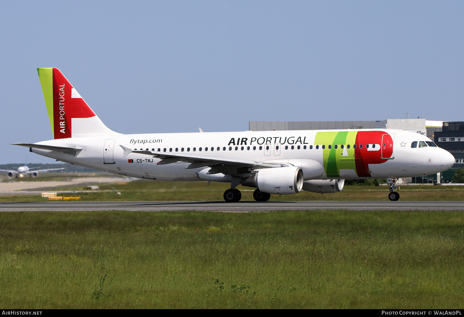 Aircraft Photo of CS-TNJ | Airbus A320-214 | TAP Air Portugal | AirHistory.net #634655