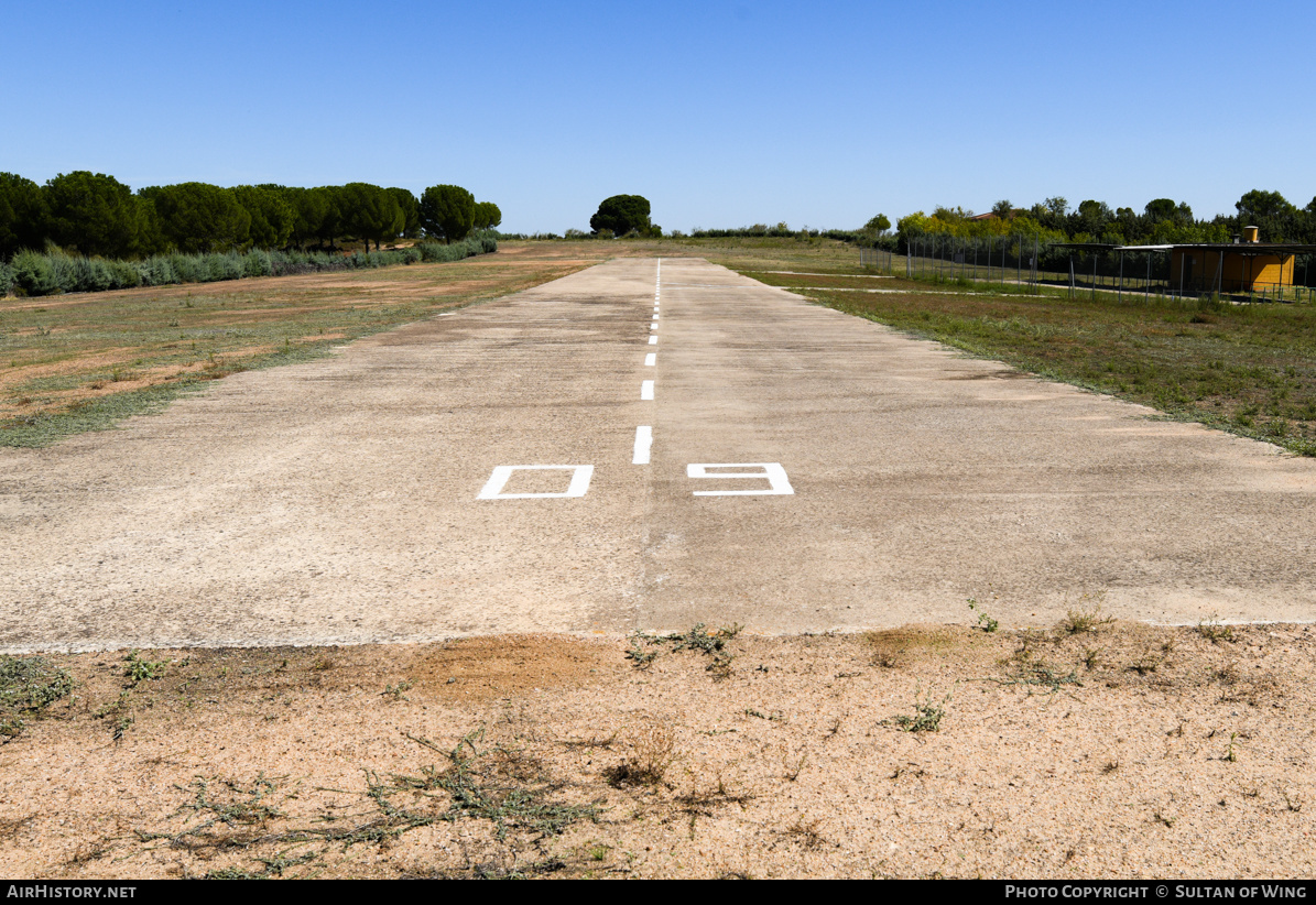 Airport photo of Montijo Club Aeromodelismo in Spain | AirHistory.net #634667