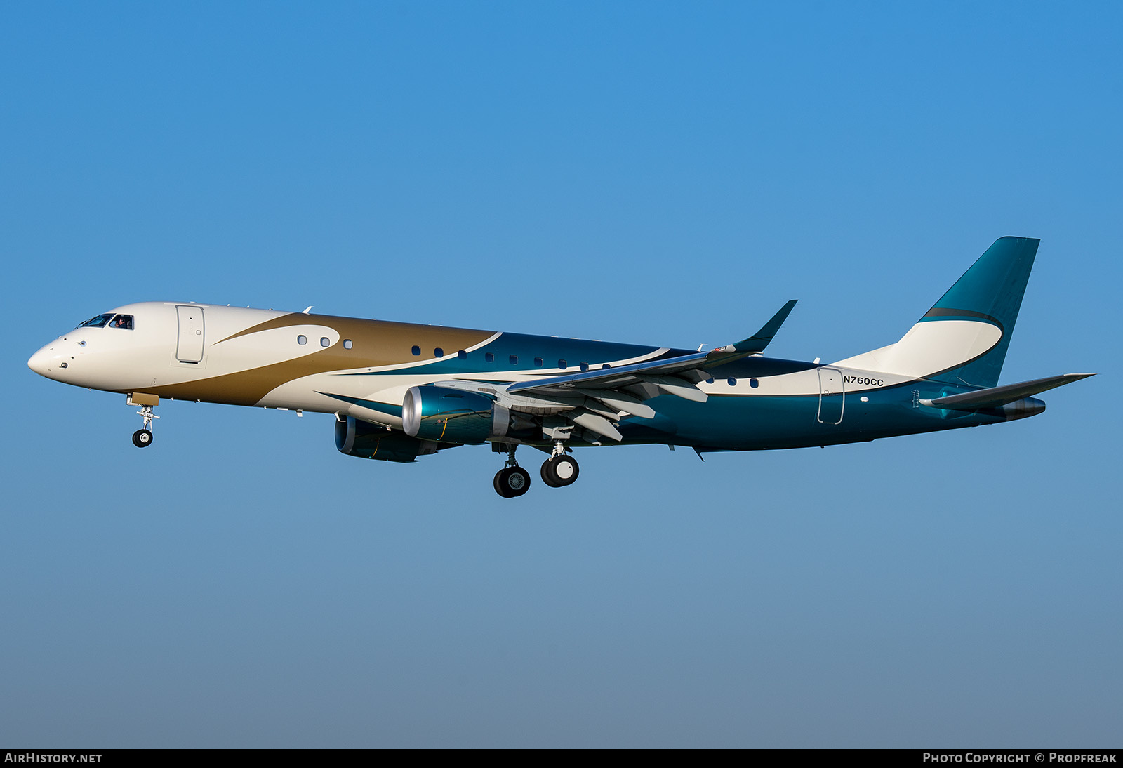 Aircraft Photo of N760CC | Embraer Lineage 1000 (ERJ-190-100ECJ) | AirHistory.net #634700