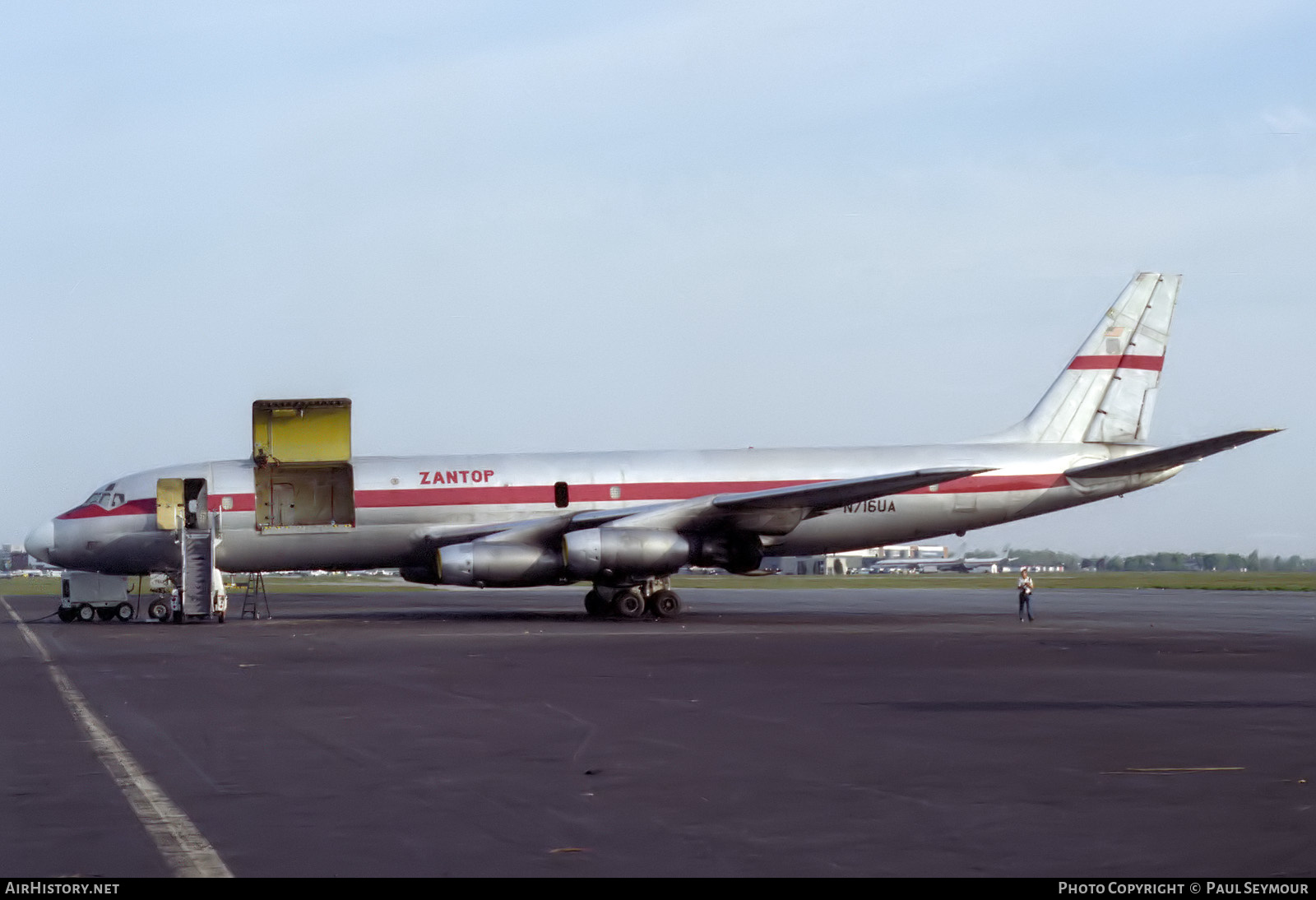 Aircraft Photo of N716UA | Douglas DC-8-33(F) | Zantop International Airlines | AirHistory.net #634816