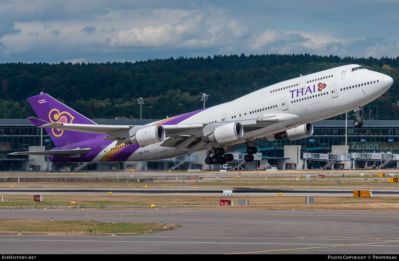 Aircraft Photo of HS-TGG | Boeing 747-4D7 | Thai Airways International | AirHistory.net #635237