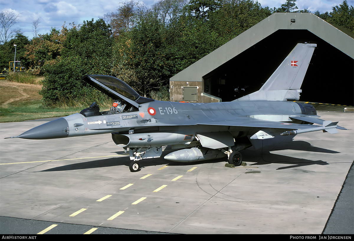 Aircraft Photo of E-196 | General Dynamics F-16A Fighting Falcon | Denmark - Air Force | AirHistory.net #635347