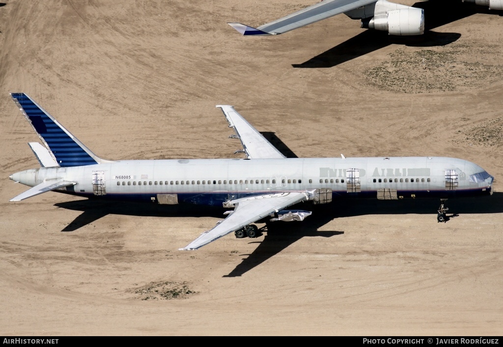 Aircraft Photo of N68085 | Boeing 757-222 | AirHistory.net #635356