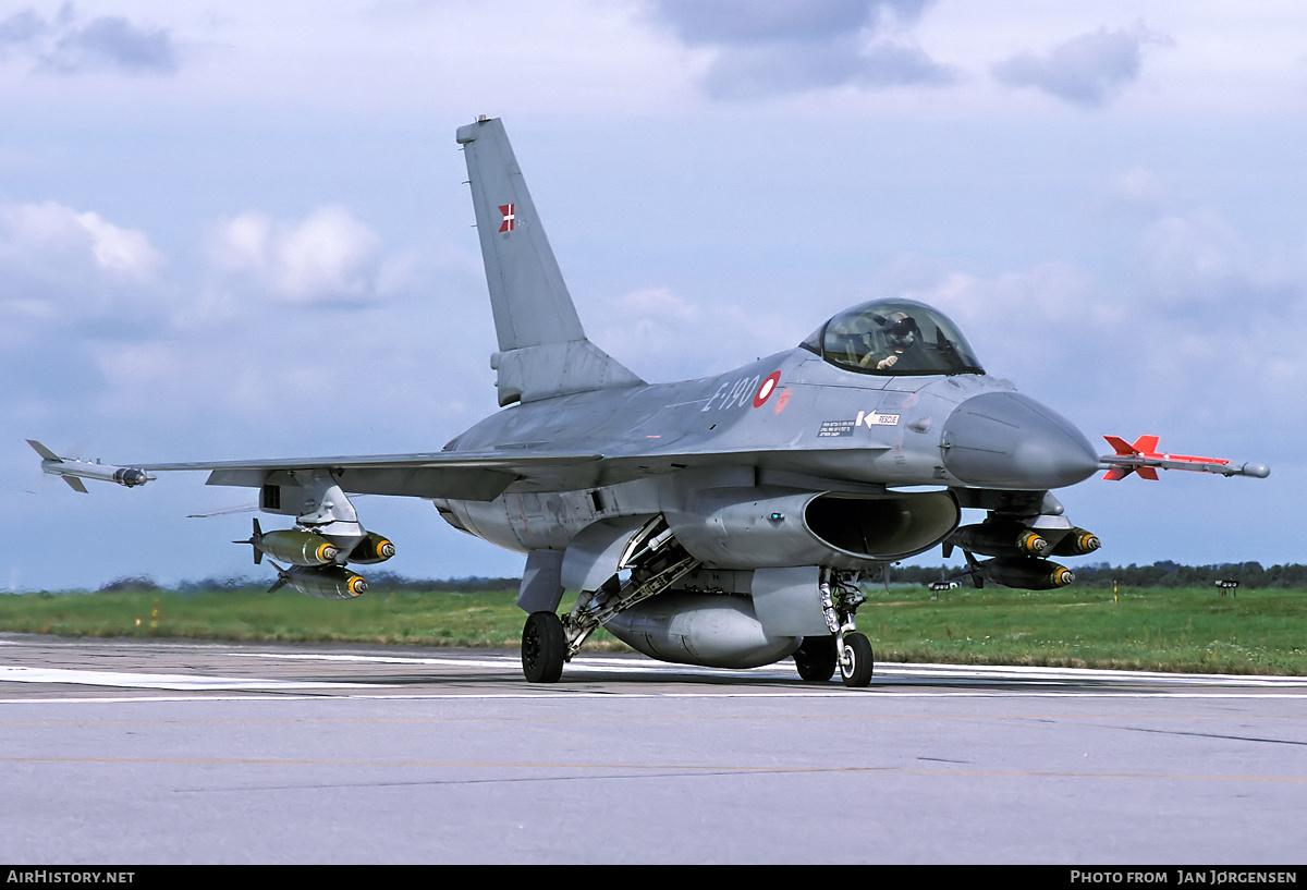 Aircraft Photo of E-190 | General Dynamics F-16AM Fighting Falcon | Denmark - Air Force | AirHistory.net #635361