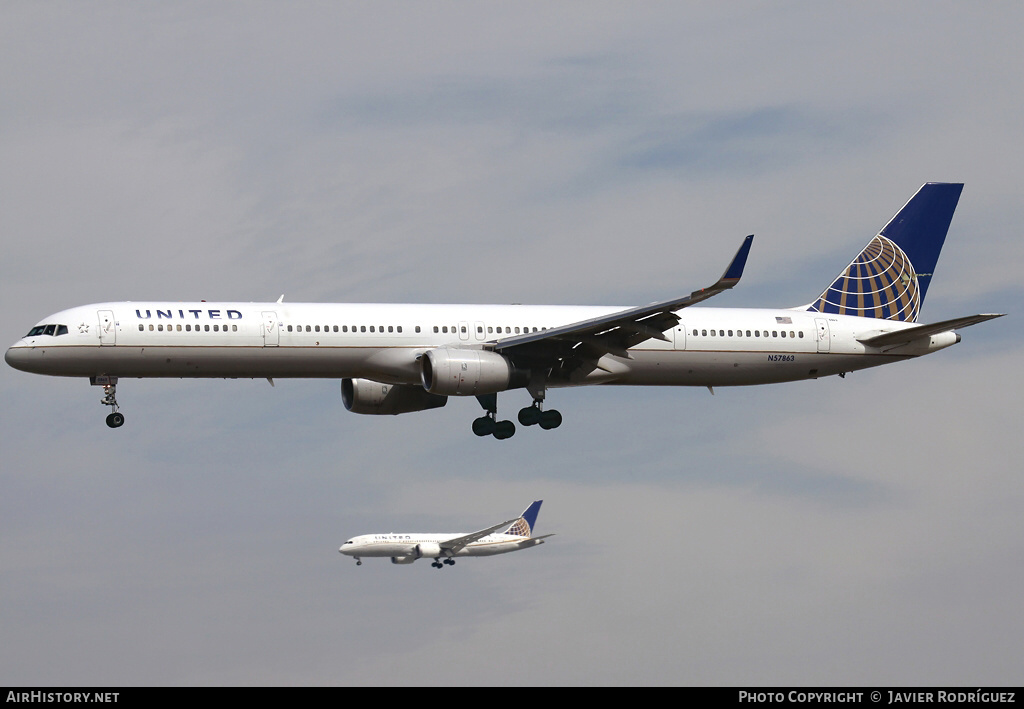 Aircraft Photo of N57863 | Boeing 757-33N | United Airlines | AirHistory.net #635455