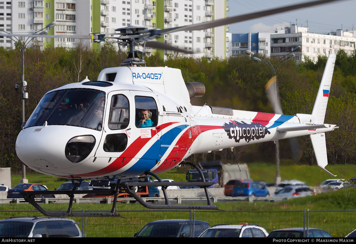 Aircraft Photo of RA-04057 | Eurocopter AS-350B-3 Ecureuil | Yamal Airlines | AirHistory.net #635572