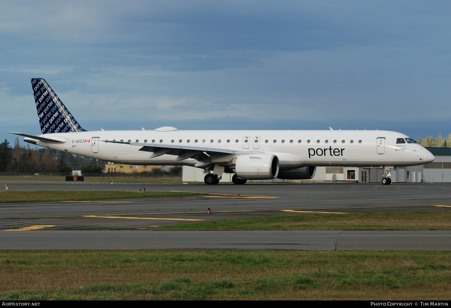 Aircraft Photo of C-GKQZ | Embraer 195-E2 (ERJ-190-400) | Porter Airlines | AirHistory.net #635579