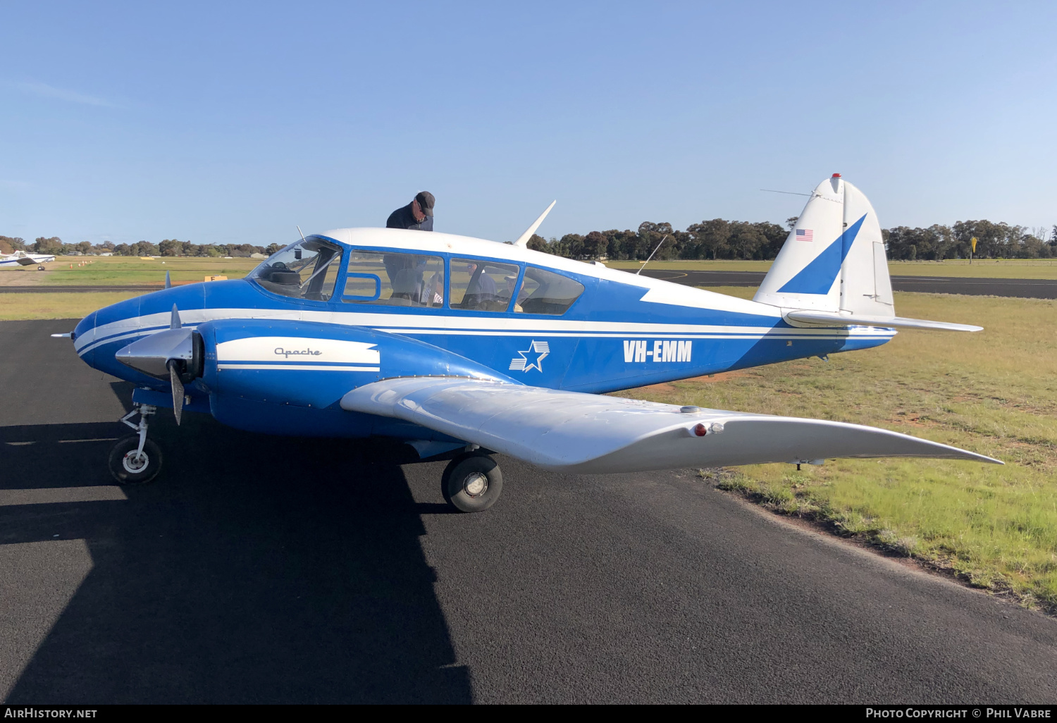 Aircraft Photo of VH-EMM | Piper PA-23-160 Apache G | AirHistory.net #635620