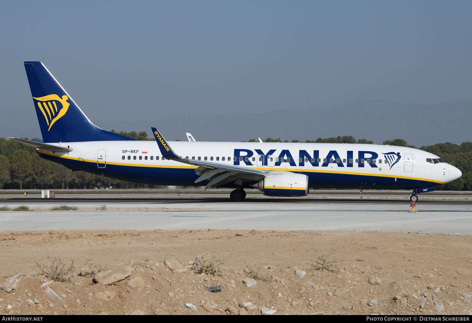 Aircraft Photo of SP-RKF | Boeing 737-800 | Ryanair | AirHistory.net #635720