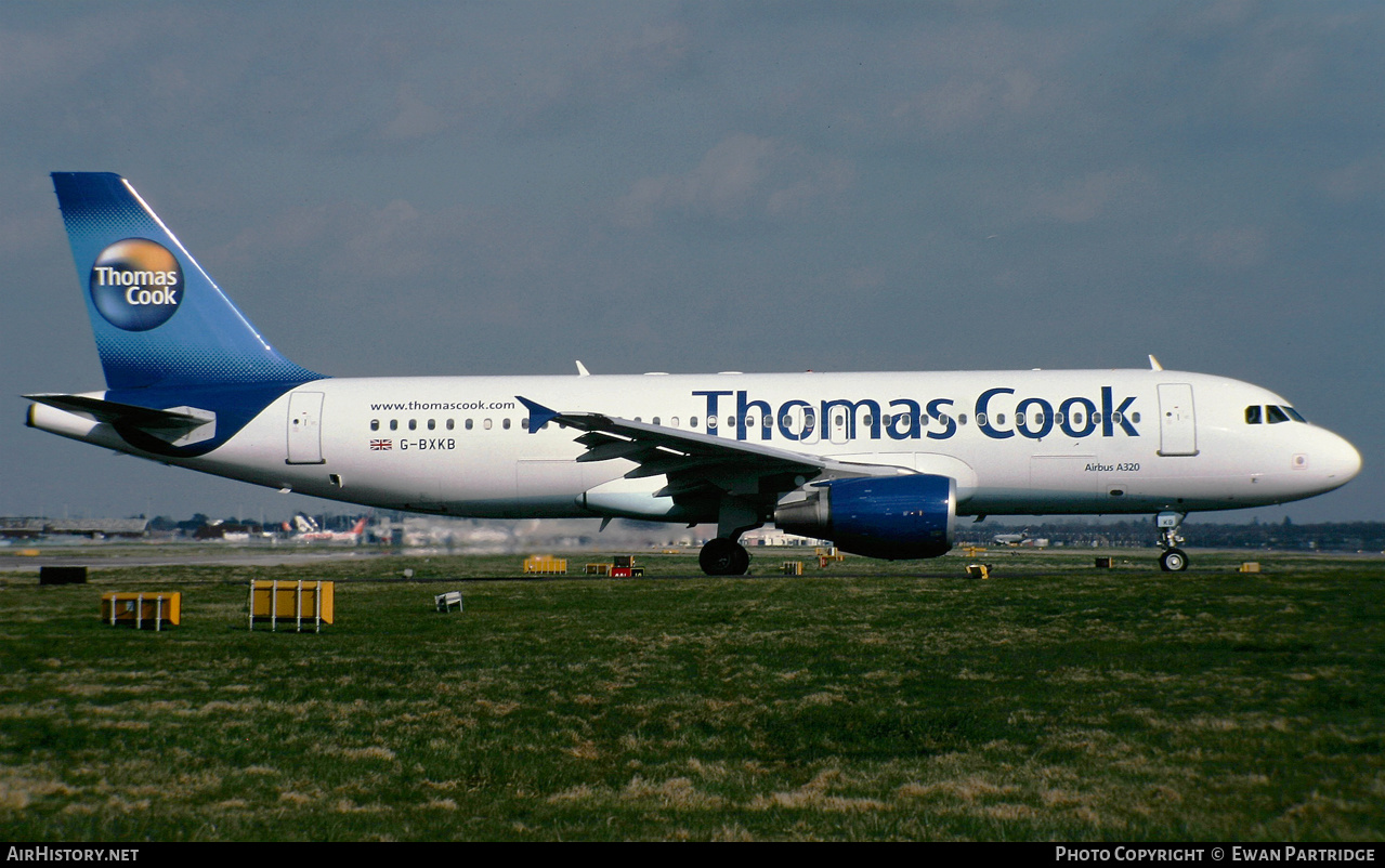 Aircraft Photo of G-BXKB | Airbus A320-214 | Thomas Cook Airlines | AirHistory.net #635746