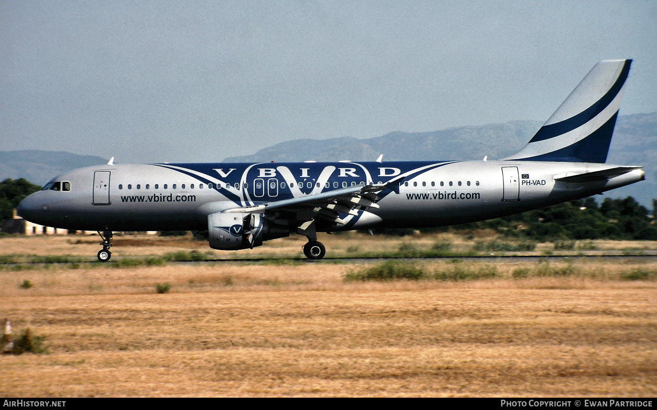 Aircraft Photo of PH-VAD | Airbus A320-212 | V Bird | AirHistory.net #635754