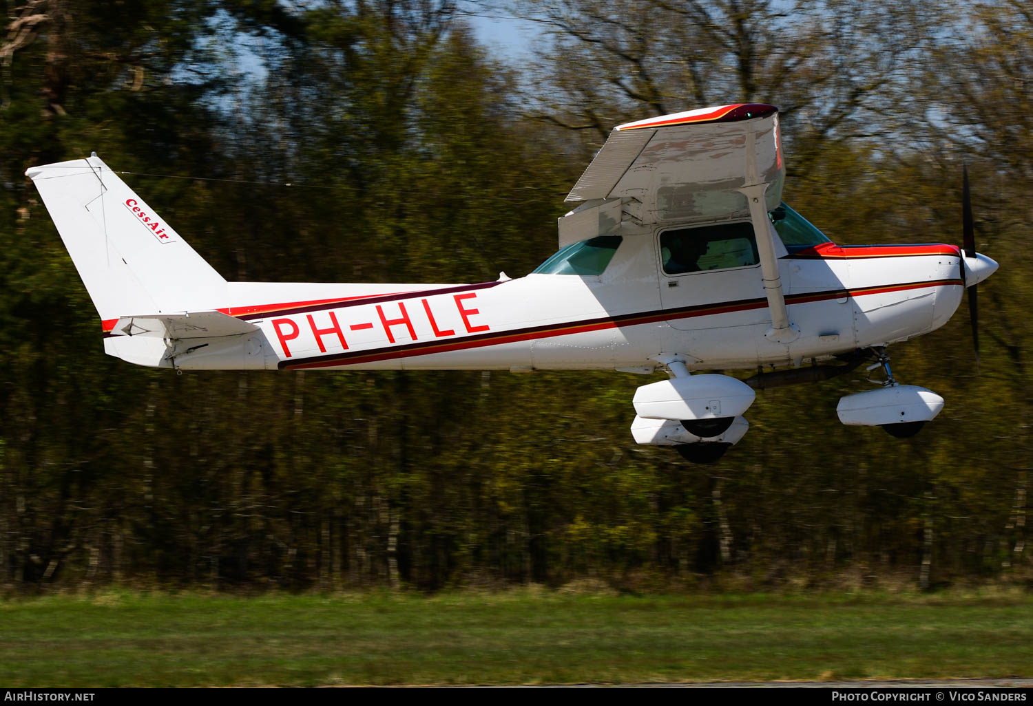 Aircraft Photo of PH-HLE | Cessna 152 | CessAir | AirHistory.net #635848