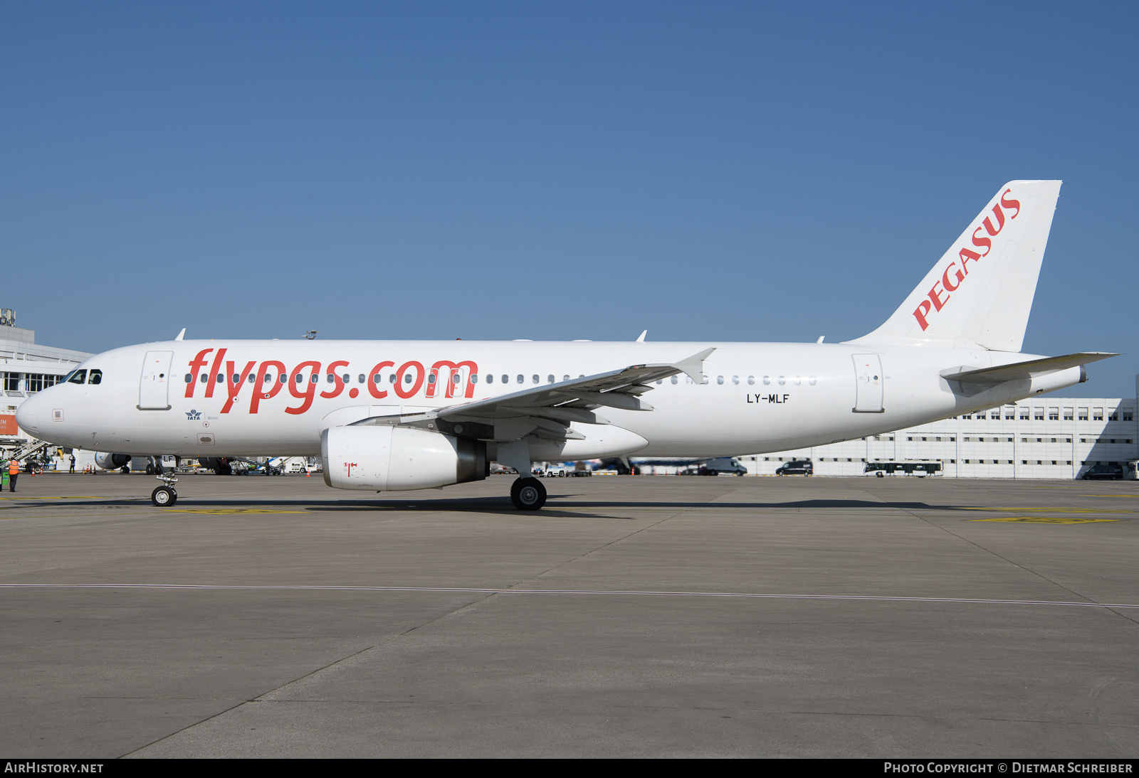 Aircraft Photo of LY-MLF | Airbus A320-232 | Pegasus Airlines | AirHistory.net #635863
