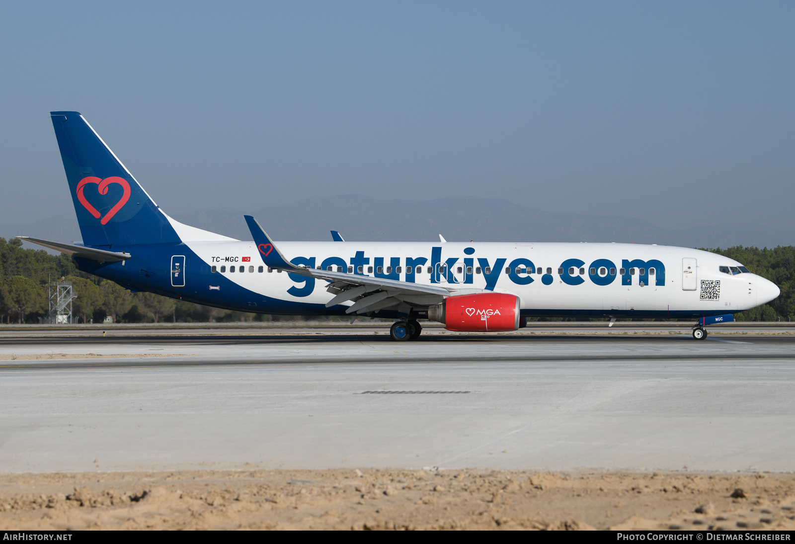 Aircraft Photo of TC-MGC | Boeing 737-83N | MGA - Mavi Gok Aviation | AirHistory.net #635880