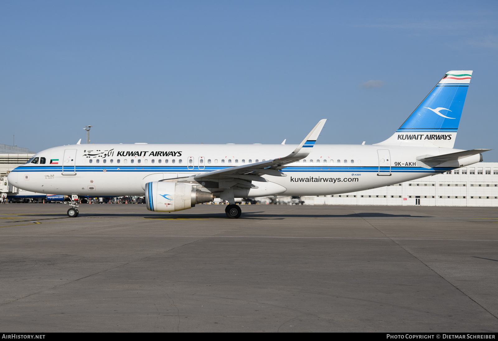 Aircraft Photo of 9K-AKH | Airbus A320-214 | Kuwait Airways | AirHistory.net #635890