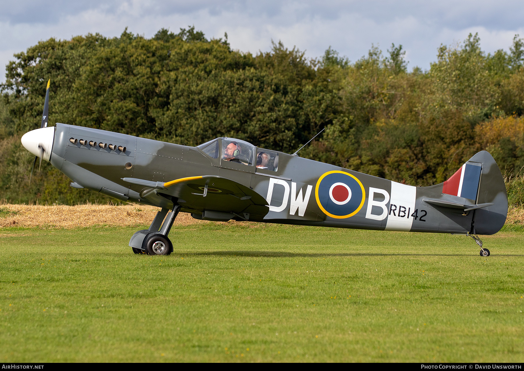 Aircraft Photo of G-CEFC / RB142 | Supermarine Aircraft Spitfire Mk26 | UK - Air Force | AirHistory.net #635906