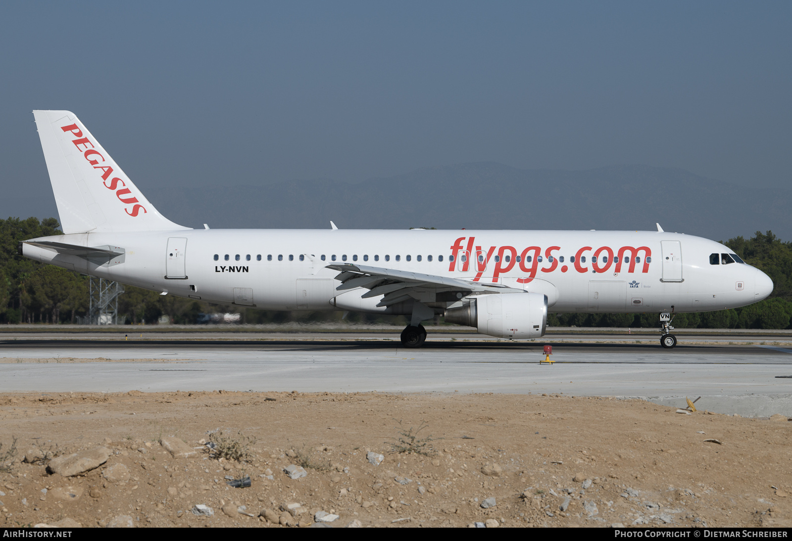 Aircraft Photo of LY-NVN | Airbus A320-214 | Pegasus Airlines | AirHistory.net #635925