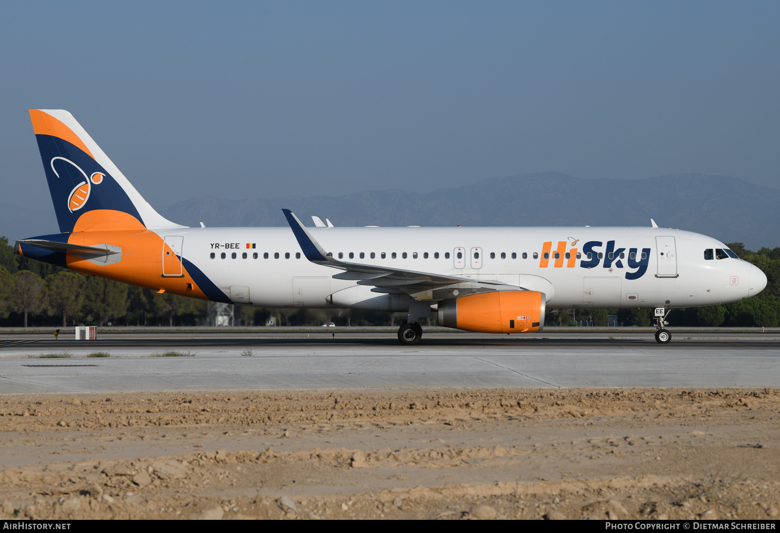 Aircraft Photo of YR-BEE | Airbus A320-232 | HiSky | AirHistory.net #635946