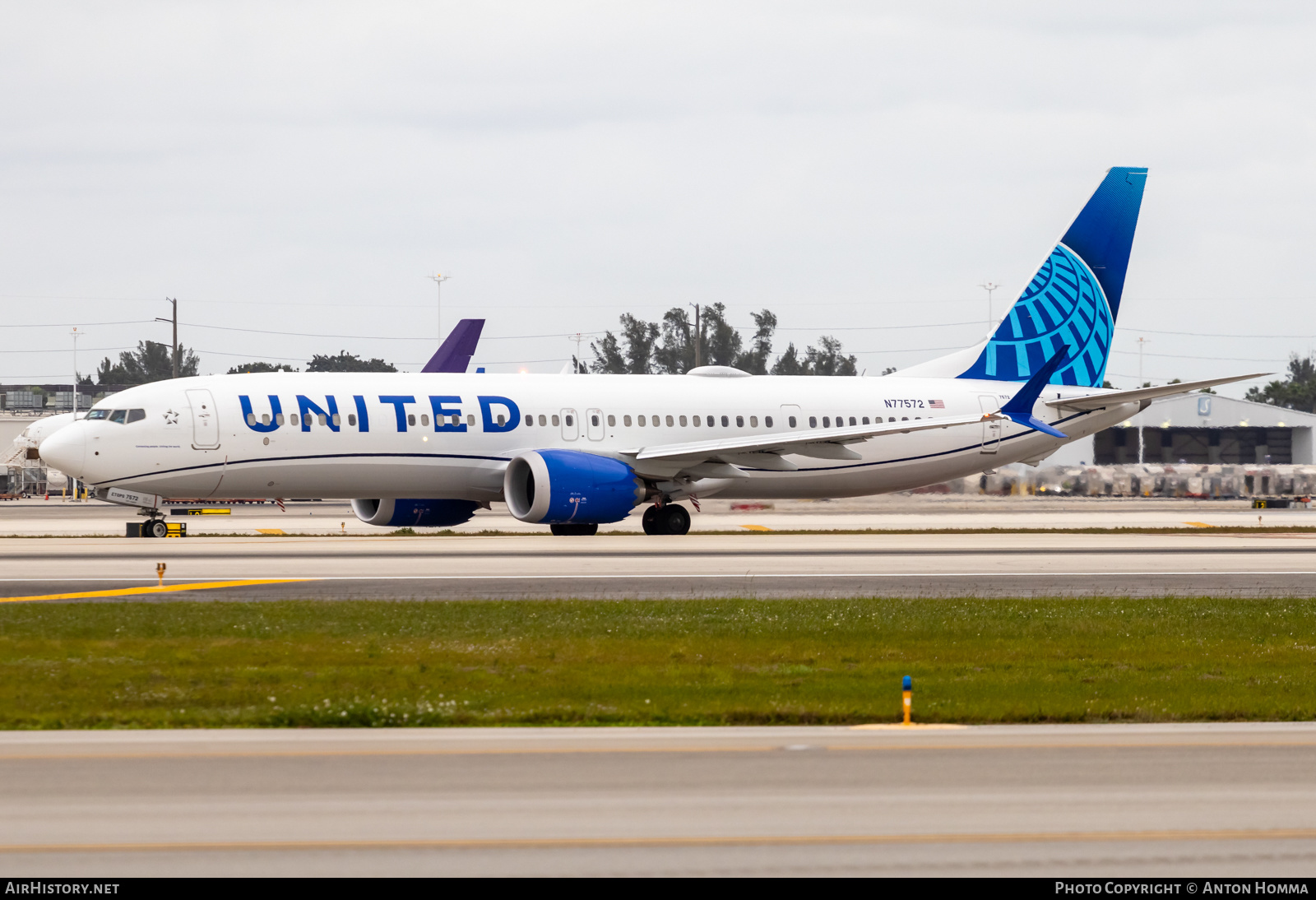 Aircraft Photo of N77572 | Boeing 737-9 Max 9 | United Airlines | AirHistory.net #636136