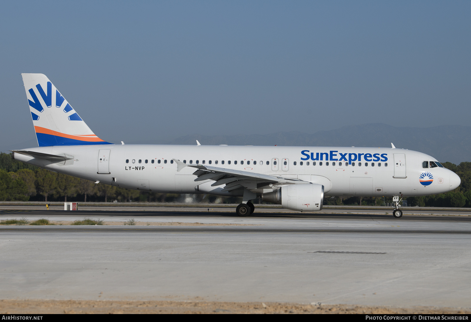 Aircraft Photo of LY-NVP | Airbus A320-214 | SunExpress | AirHistory.net #636166