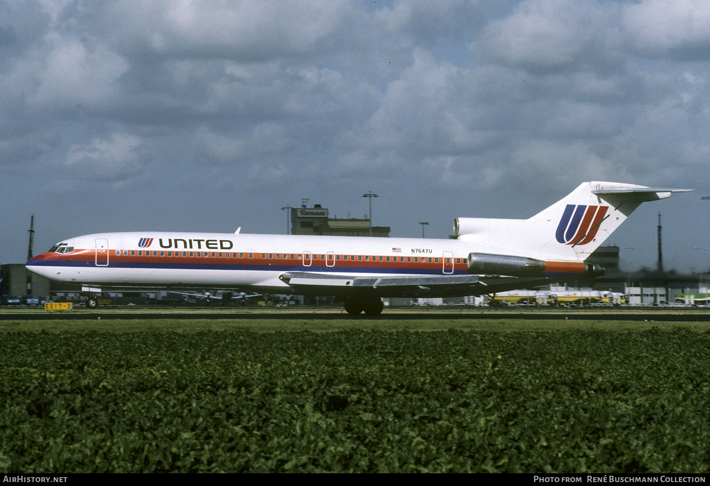 Aircraft Photo of N7647U | Boeing 727-222 | United Airlines | AirHistory.net #636183