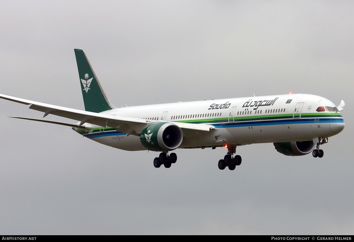 Aircraft Photo of HZ-AR32 | Boeing 787-10 Dreamliner | Saudia - Saudi Arabian Airlines | AirHistory.net #636217