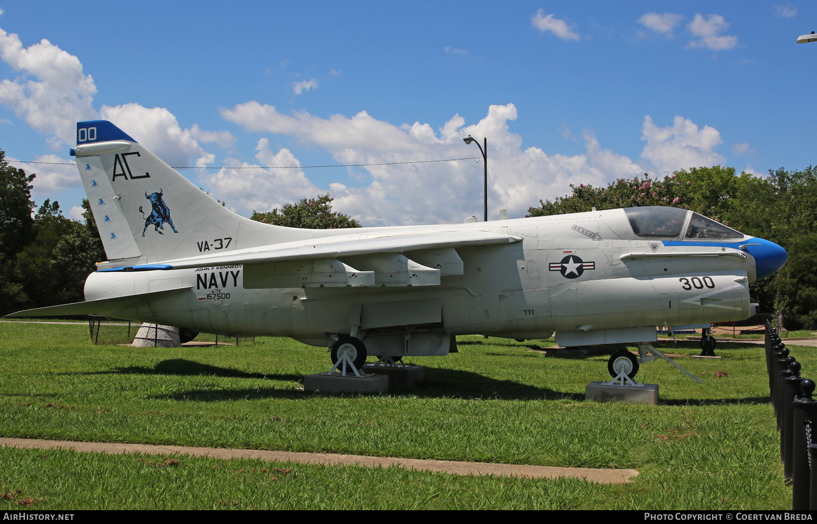 Aircraft Photo of 157500 | LTV A-7E Corsair II | USA - Navy | AirHistory.net #636240