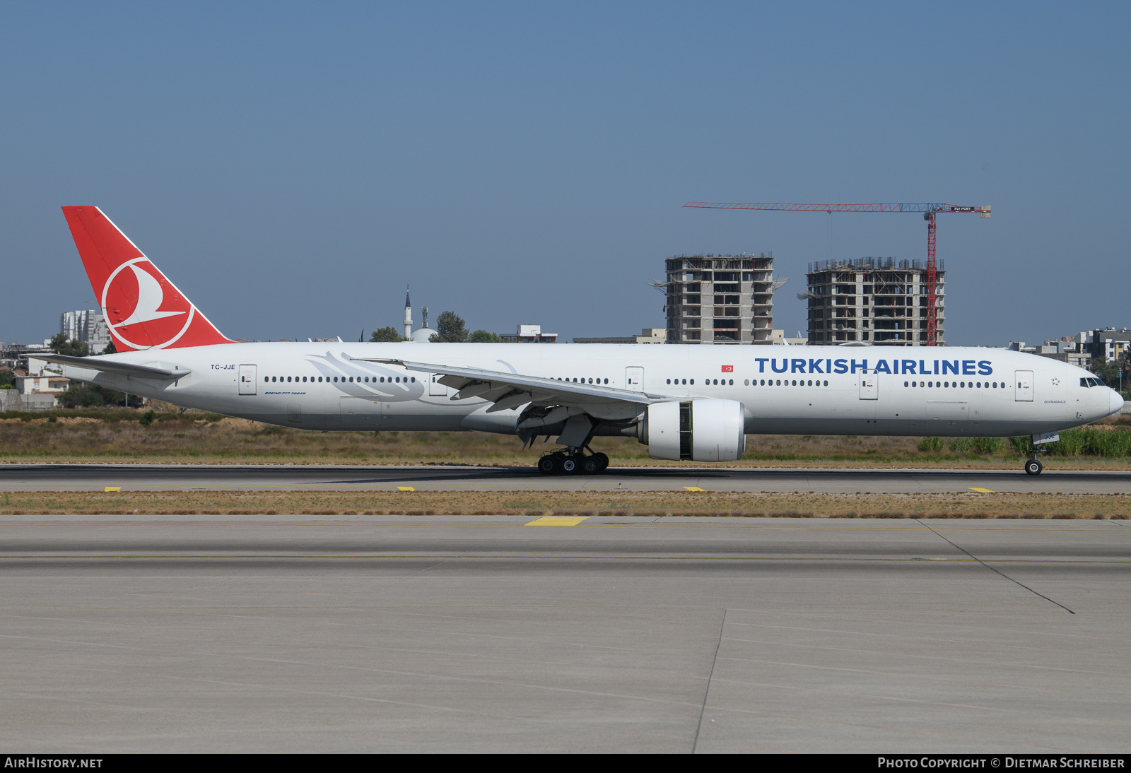 Aircraft Photo of TC-JJE | Boeing 777-3F2/ER | Turkish Airlines | AirHistory.net #636241