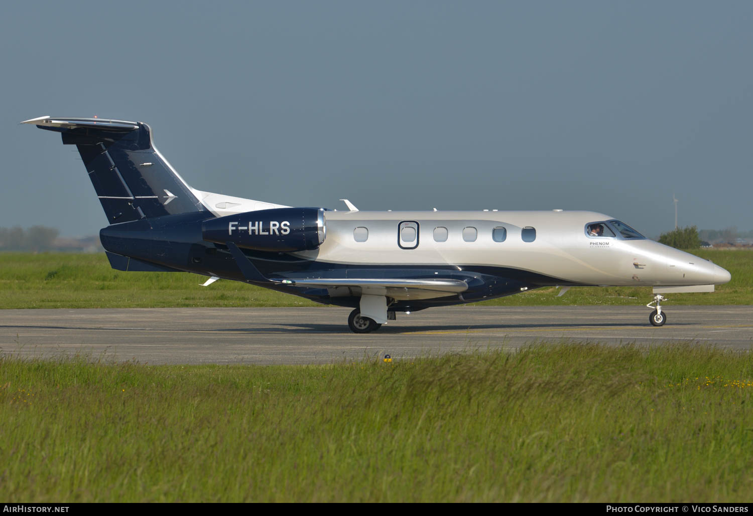 Aircraft Photo of F-HLRS | Embraer EMB-505 Phenom 300 | AirHistory.net #636343