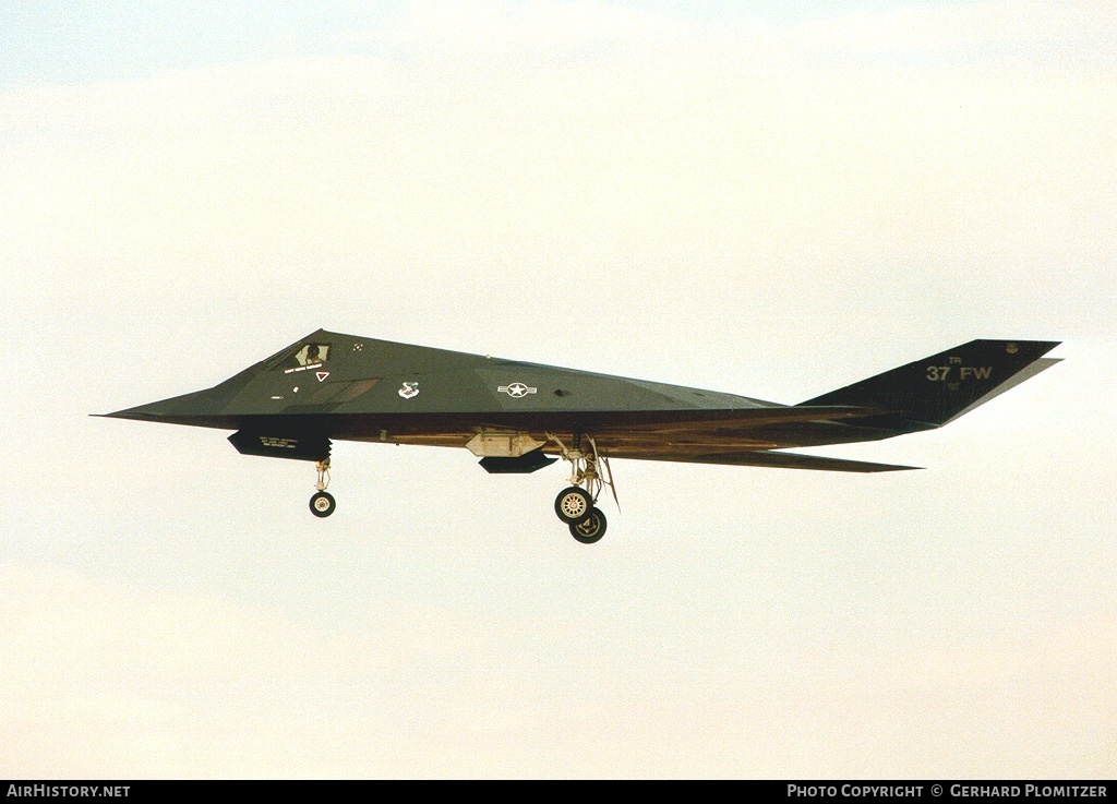 Aircraft Photo of 80-0789 | Lockheed F-117A Nighthawk | USA - Air Force | AirHistory.net #636358