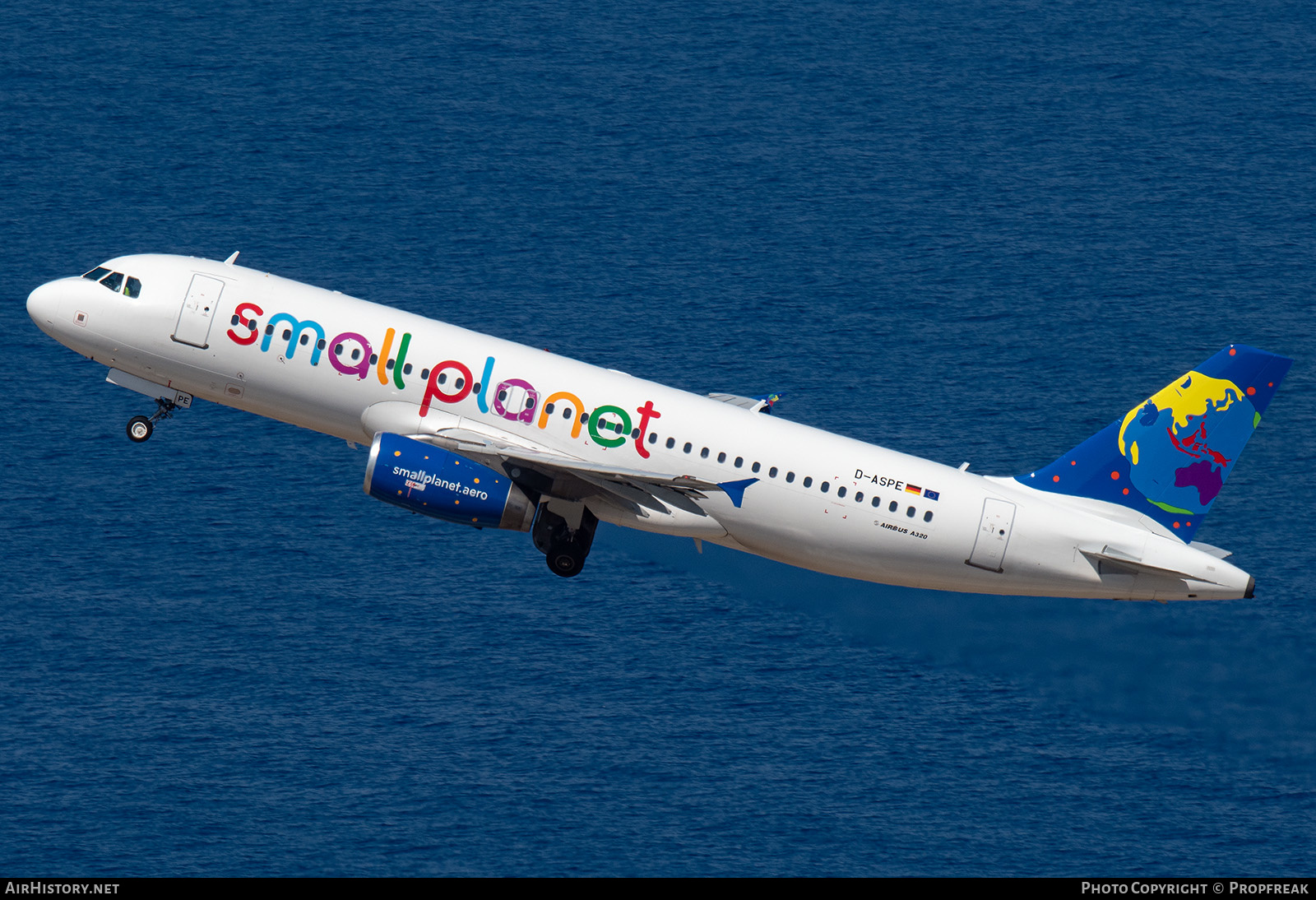 Aircraft Photo of D-ASPE | Airbus A320-232 | Small Planet Airlines | AirHistory.net #636429