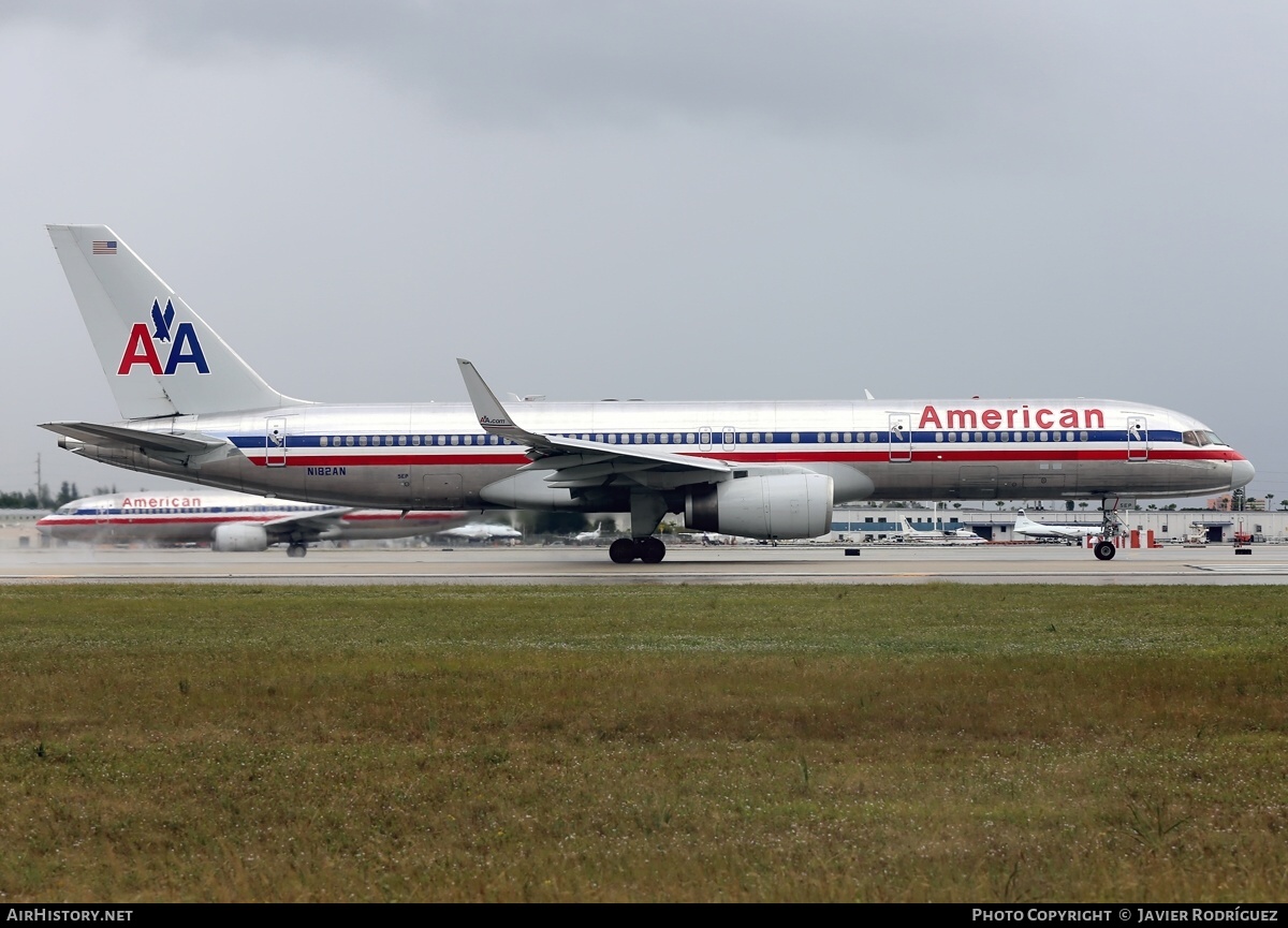 Aircraft Photo of N182AN | Boeing 757-223 | American Airlines | AirHistory.net #636474