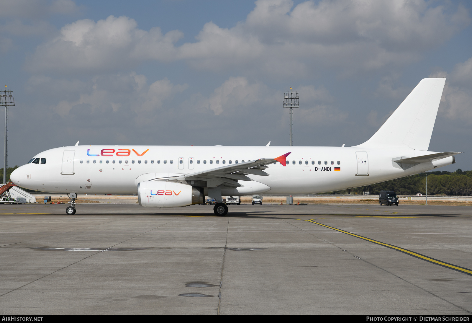 Aircraft Photo of D-ANDI | Airbus A320-232 | Leav Aviation | AirHistory.net #636519