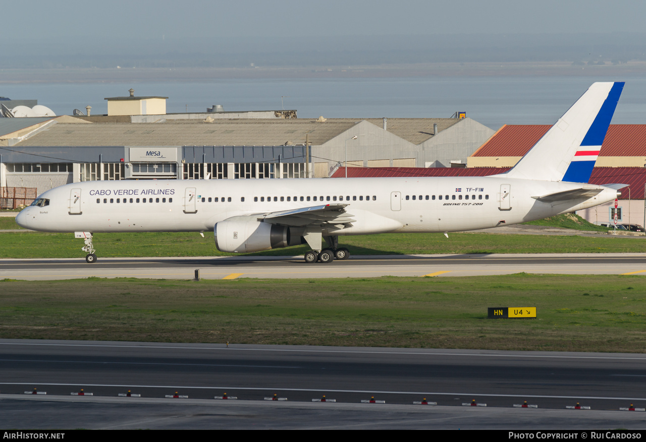 Aircraft Photo of TF-FIW | Boeing 757-27B | Cabo Verde Airlines | AirHistory.net #636644