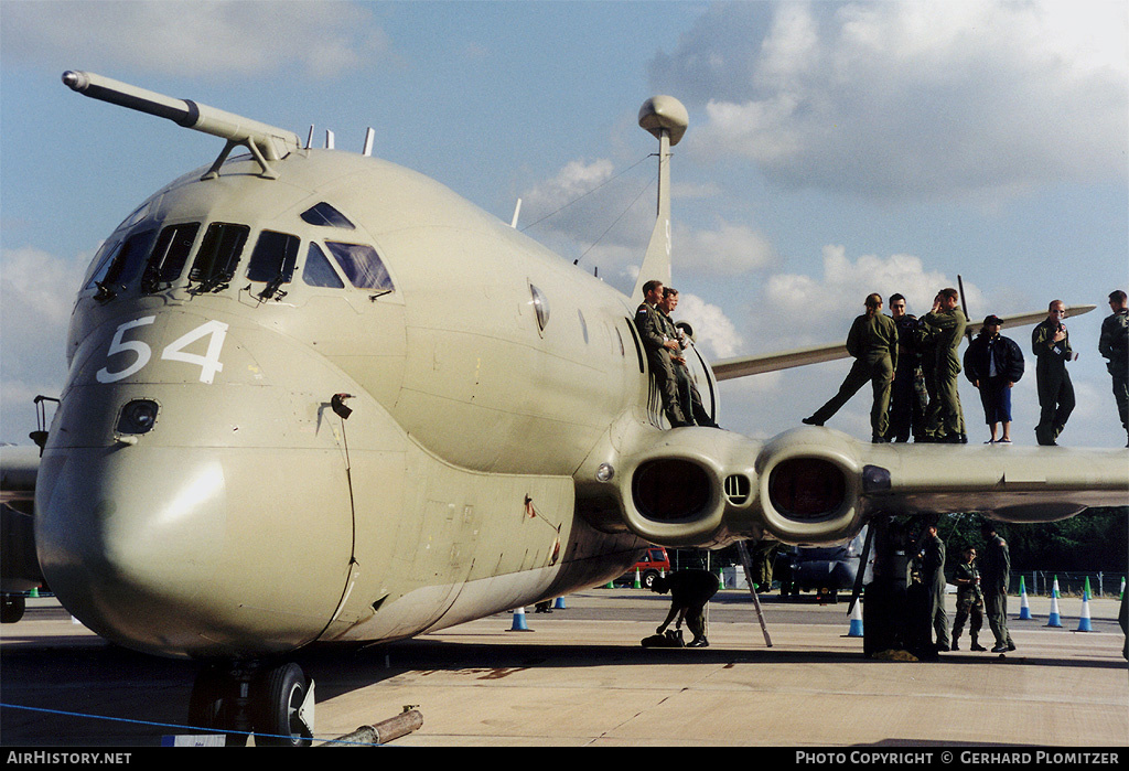 Aircraft Photo of XV254 | Hawker Siddeley HS-801 Nimrod MR.2P | UK - Air Force | AirHistory.net #636672