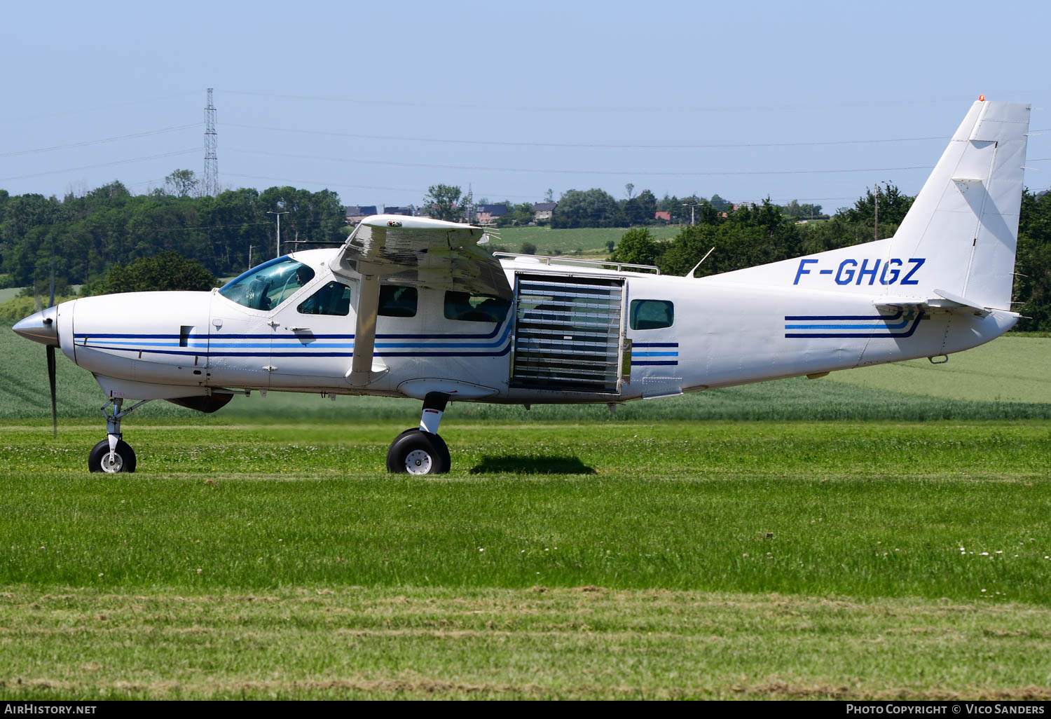 Aircraft Photo of F-GHGZ | Cessna 208 Caravan I | Paraclub Namur | AirHistory.net #636828