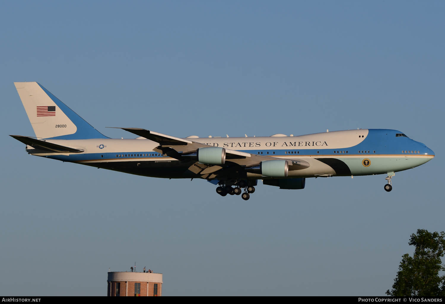 Aircraft Photo of 82-8000 | Boeing VC-25A (747-2G4B) | USA - Air Force | AirHistory.net #636855