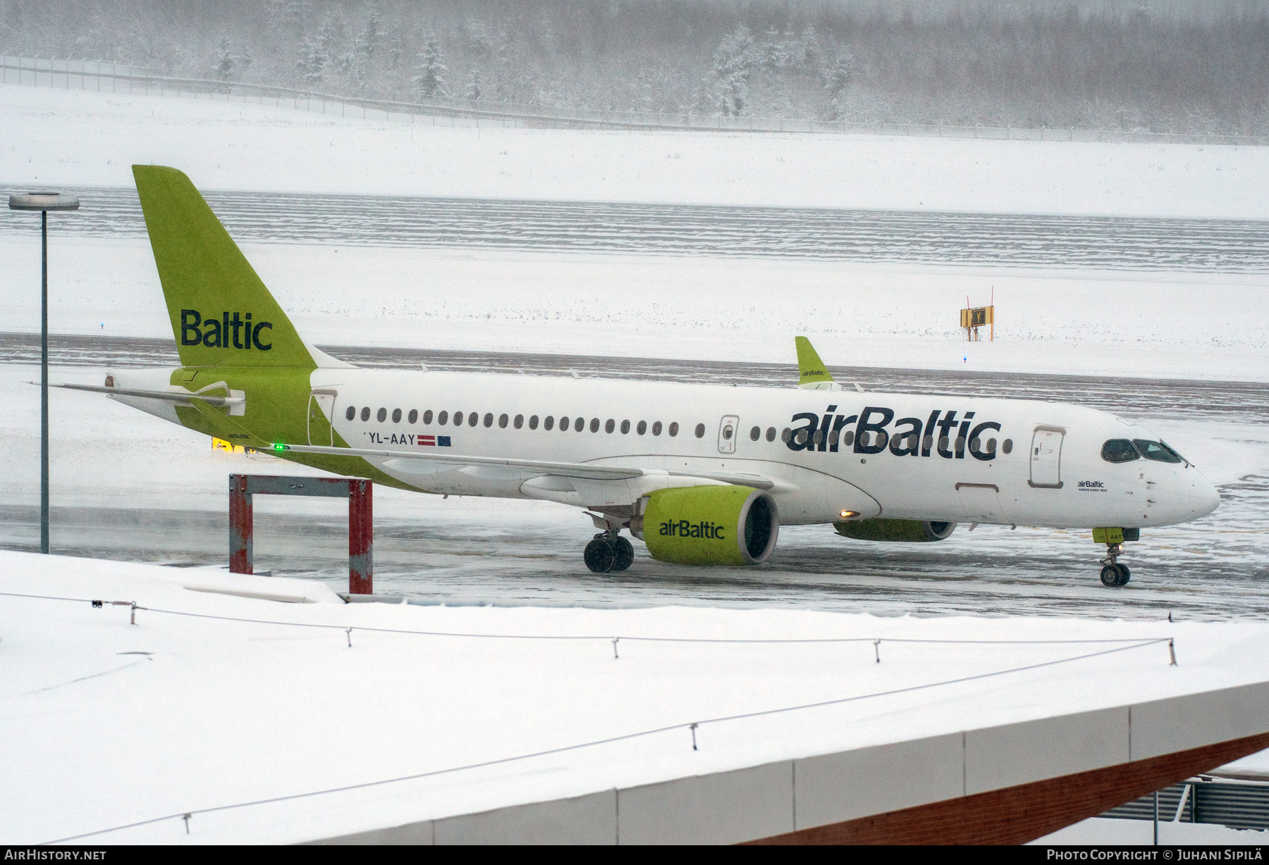 Aircraft Photo of YL-AAY | Airbus A220-371 (BD-500-1A11) | AirBaltic | AirHistory.net #637203