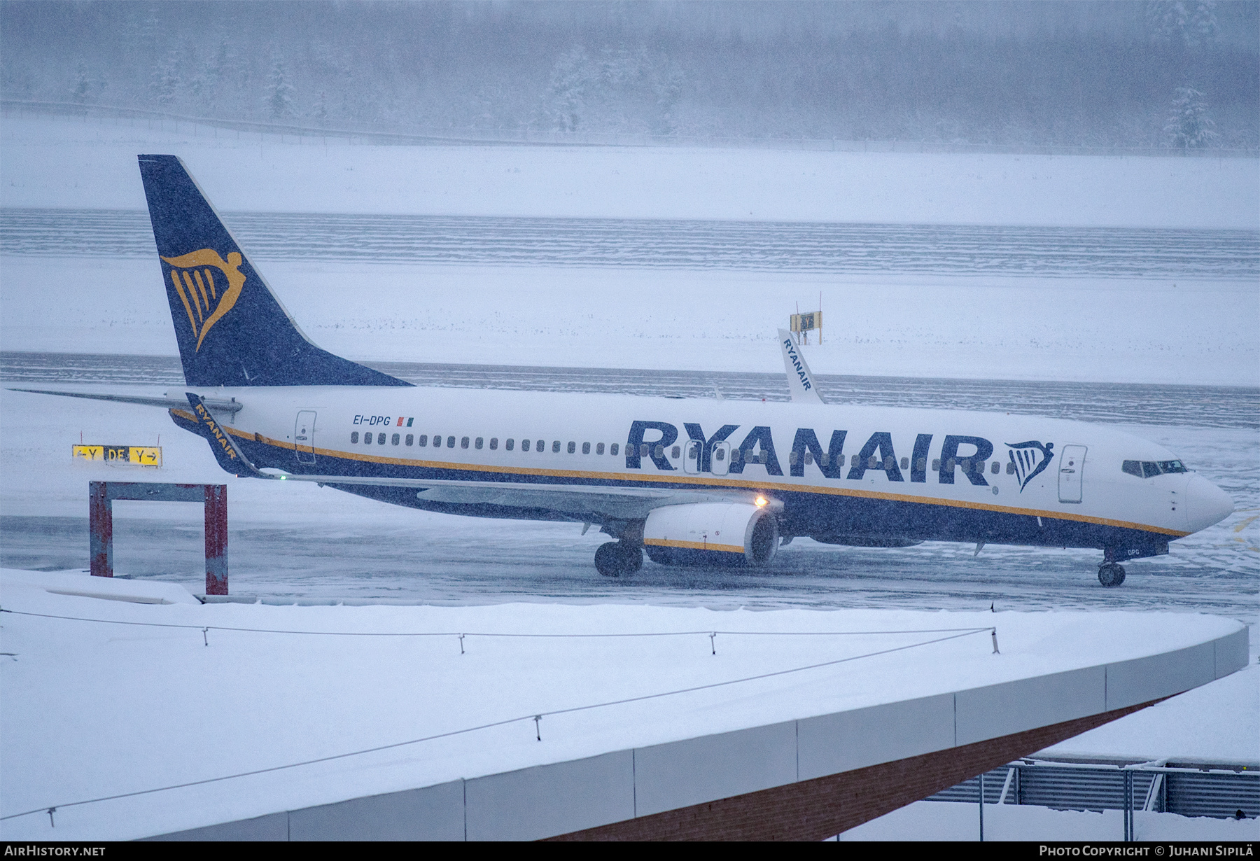 Aircraft Photo of EI-DPG | Boeing 737-8AS | Ryanair | AirHistory.net #637212