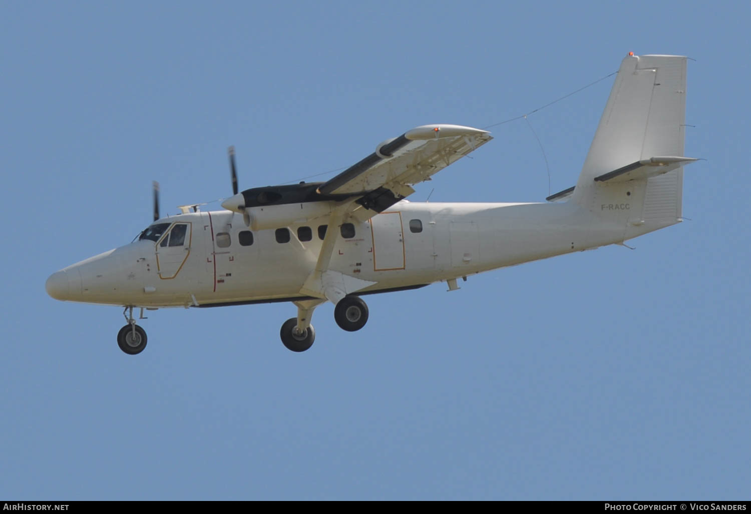 Aircraft Photo of 292 | De Havilland Canada DHC-6-300 Twin Otter | France - Air Force | AirHistory.net #637251