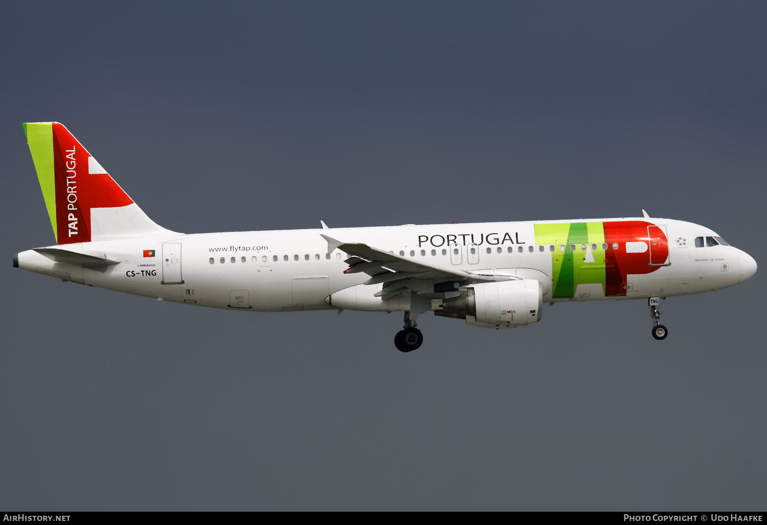 Aircraft Photo of CS-TNG | Airbus A320-214 | TAP Portugal | AirHistory.net #637256
