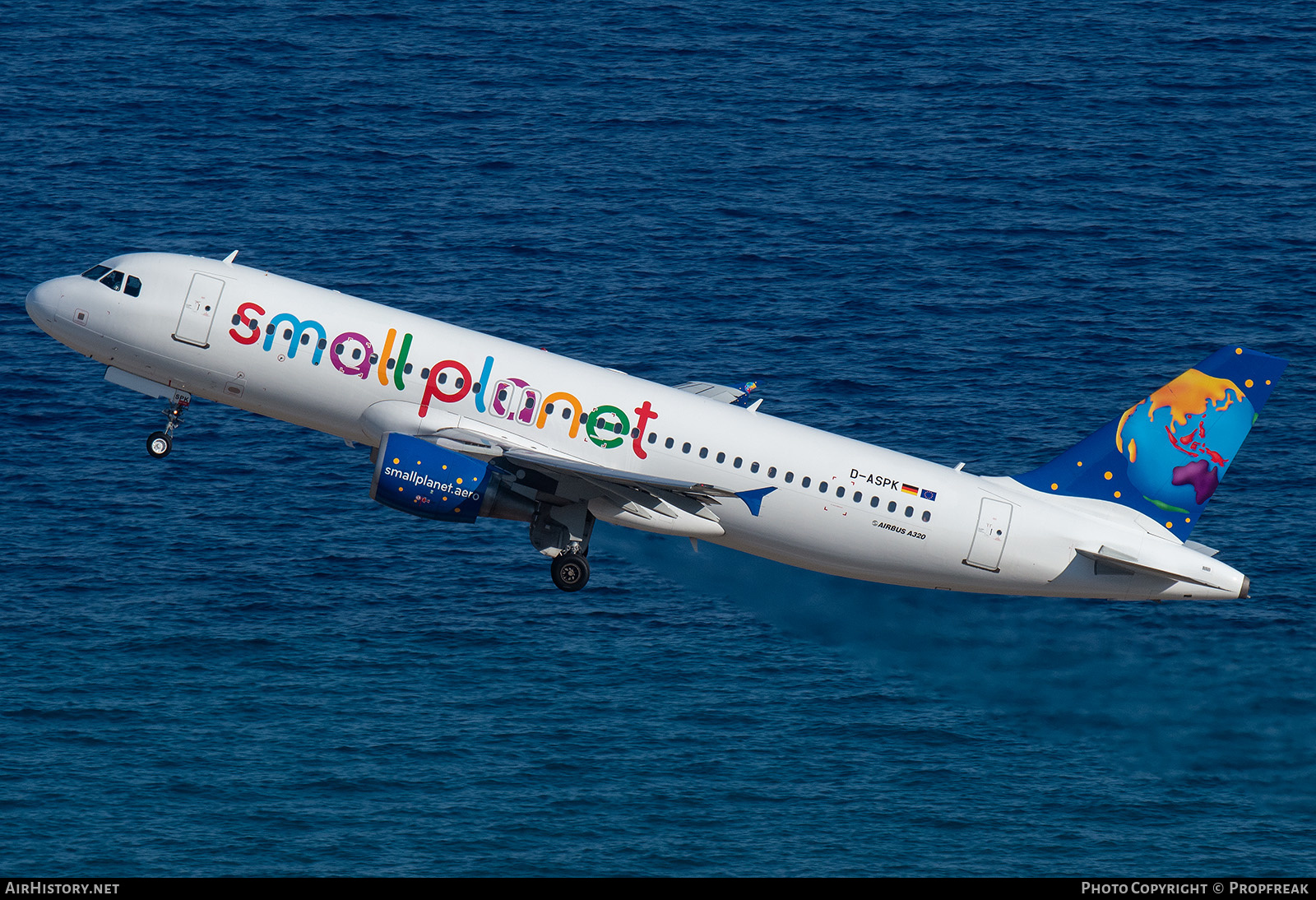 Aircraft Photo of D-ASPK | Airbus A320-214 | Small Planet Airlines | AirHistory.net #637295