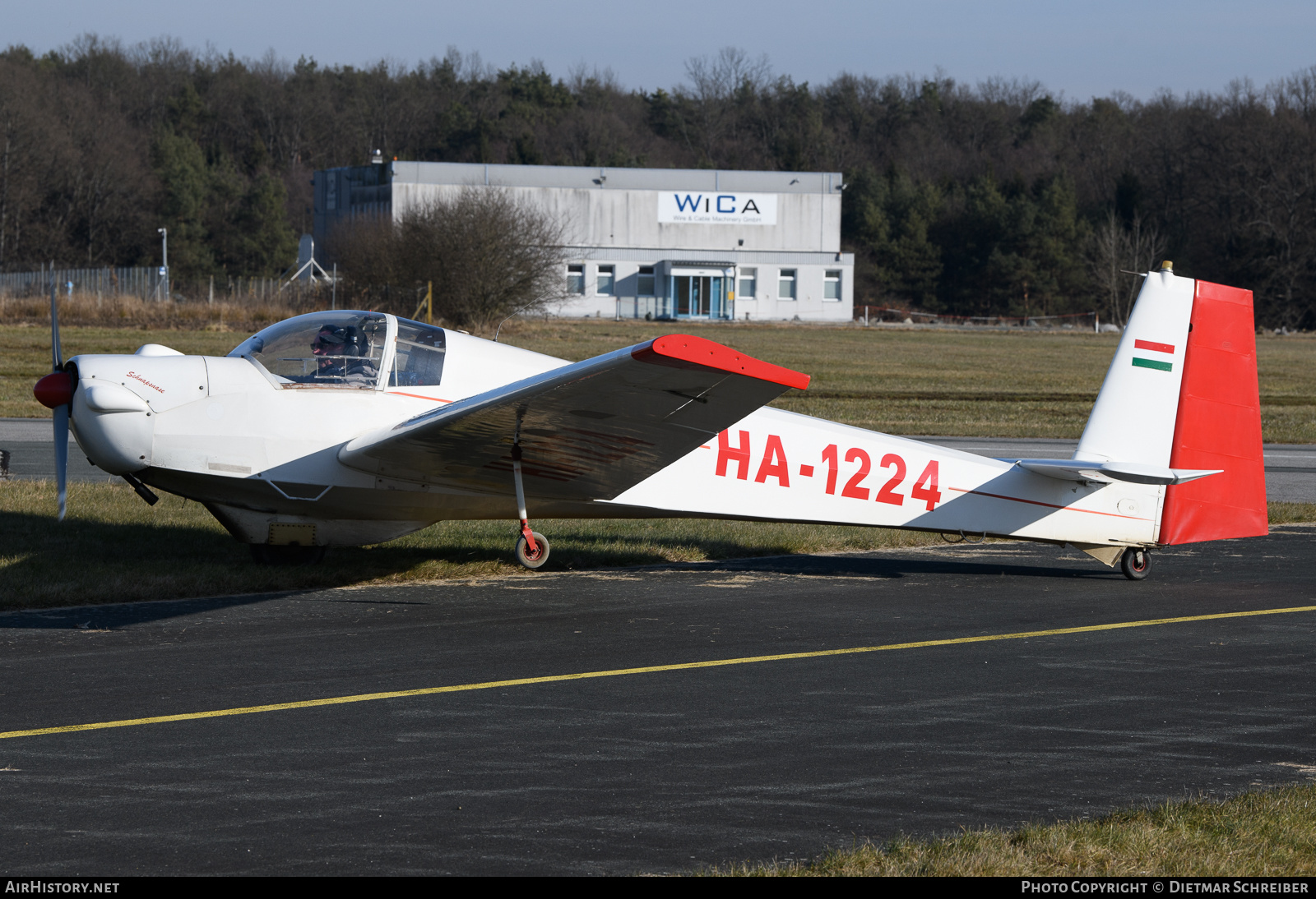Aircraft Photo of HA-1224 | Scheibe SF-25D Falke | AirHistory.net #637363