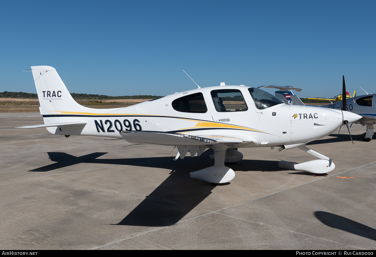 Aircraft Photo of N2096 | Cirrus SR-20 G6-TRAC | AirHistory.net #637368