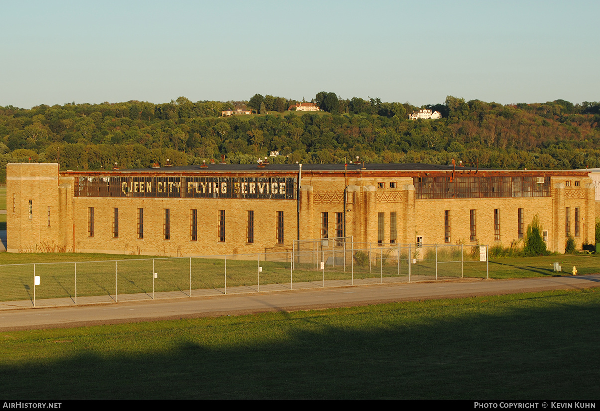 Airport photo of Cincinnati - Municipal / Lunken Field (KLUK / LUK) in Ohio, United States | AirHistory.net #637377