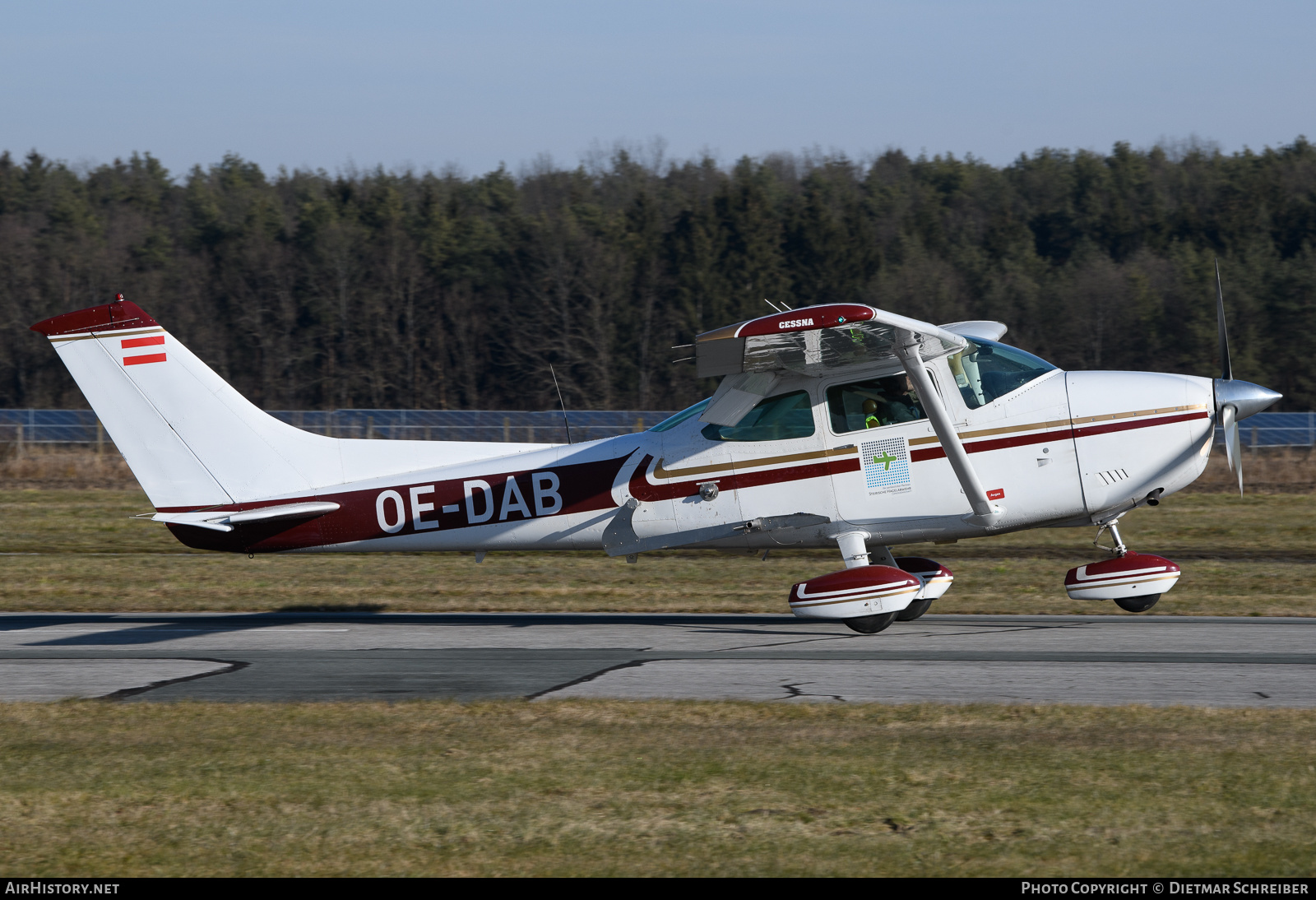 Aircraft Photo of OE-DAB | Cessna 182Q Skylane II | AirHistory.net #637384